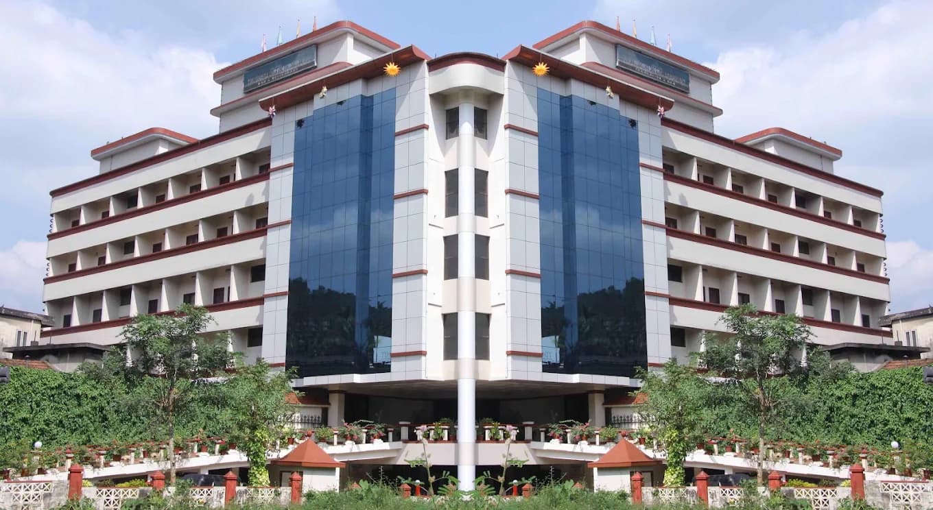 Hotel Thushara International — photo 1 of 3