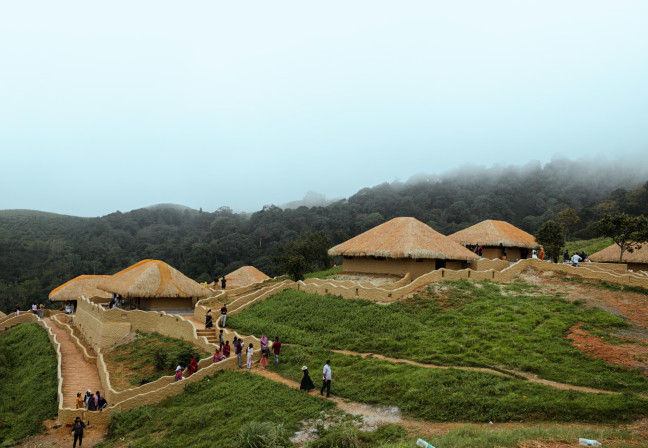 Kakkadam Poyil vs Wayanad – Which is Better for a Weekend Trip? (2026 Guide) - Gallery Image 1