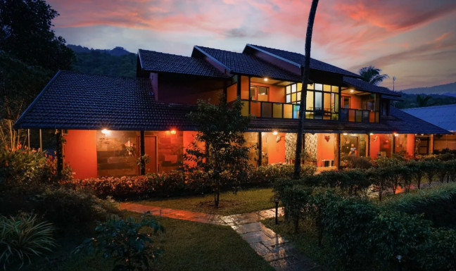 Mayaahi Resorts & Spa