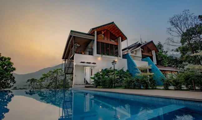 Boulevard Resorts
