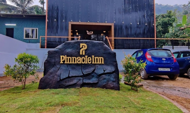 Pinnacle Inn Resort
